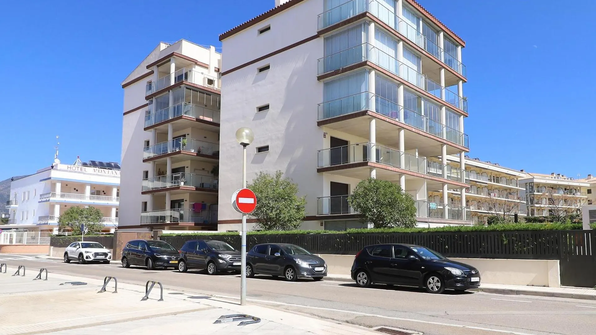 Alquiler De Apartamento Moderno De 2 Dormitorios Con Jardin Privado, - Es-366-7 Roses 0*,